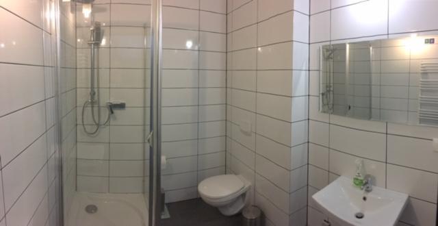 לינה וארוחת בוקר Świdnica Essenza Party Center מראה חיצוני תמונה