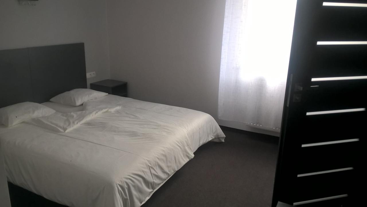 לינה וארוחת בוקר Świdnica Essenza Party Center מראה חיצוני תמונה